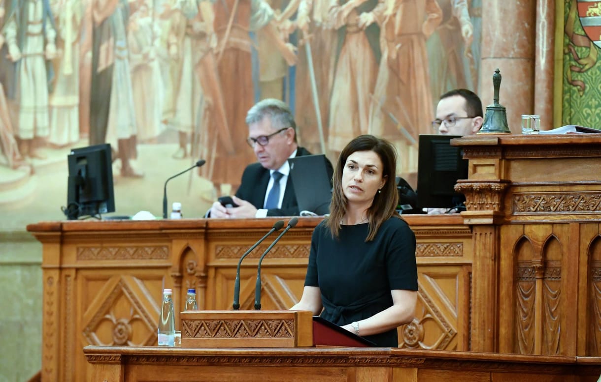 Tavasszal érkezik Varga Juditék javaslata a nagy techcégek hazai szabályozásáról