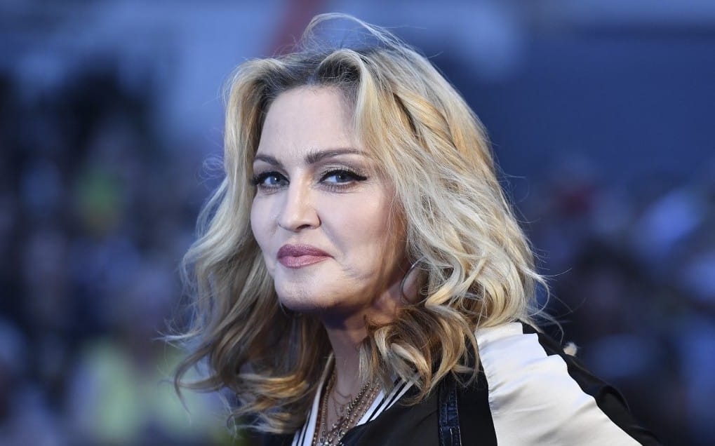 Ritka képen láthatók Madonna gyerekei, mind a hatan