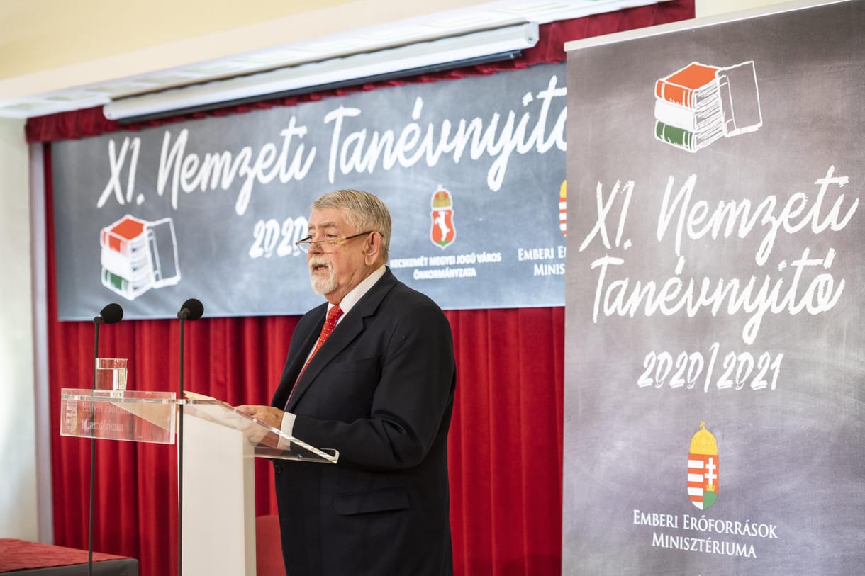 Papp Réka Kinga: Évnyitó szabadesésben