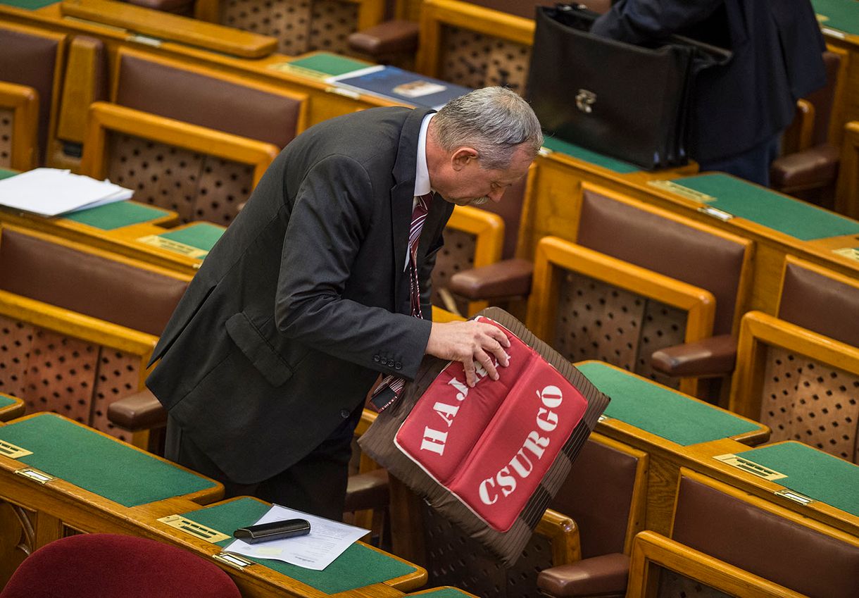 Ismerje meg a magyar parlament legelőrelátóbb képviselőjét!