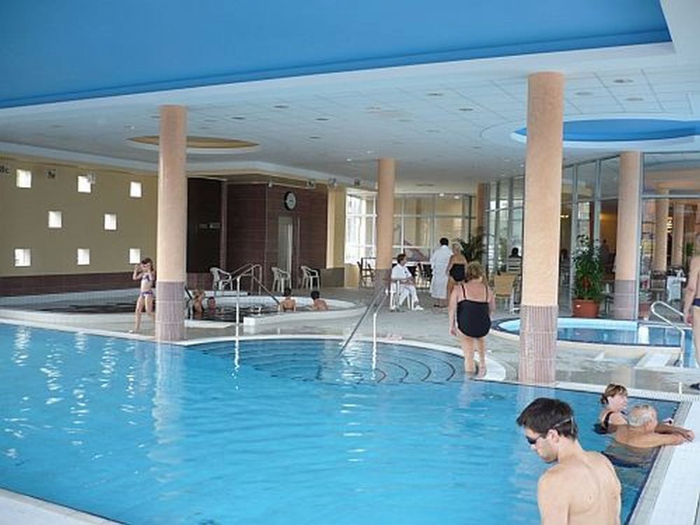 Ma egyfolytában avattak Mezőkövesden