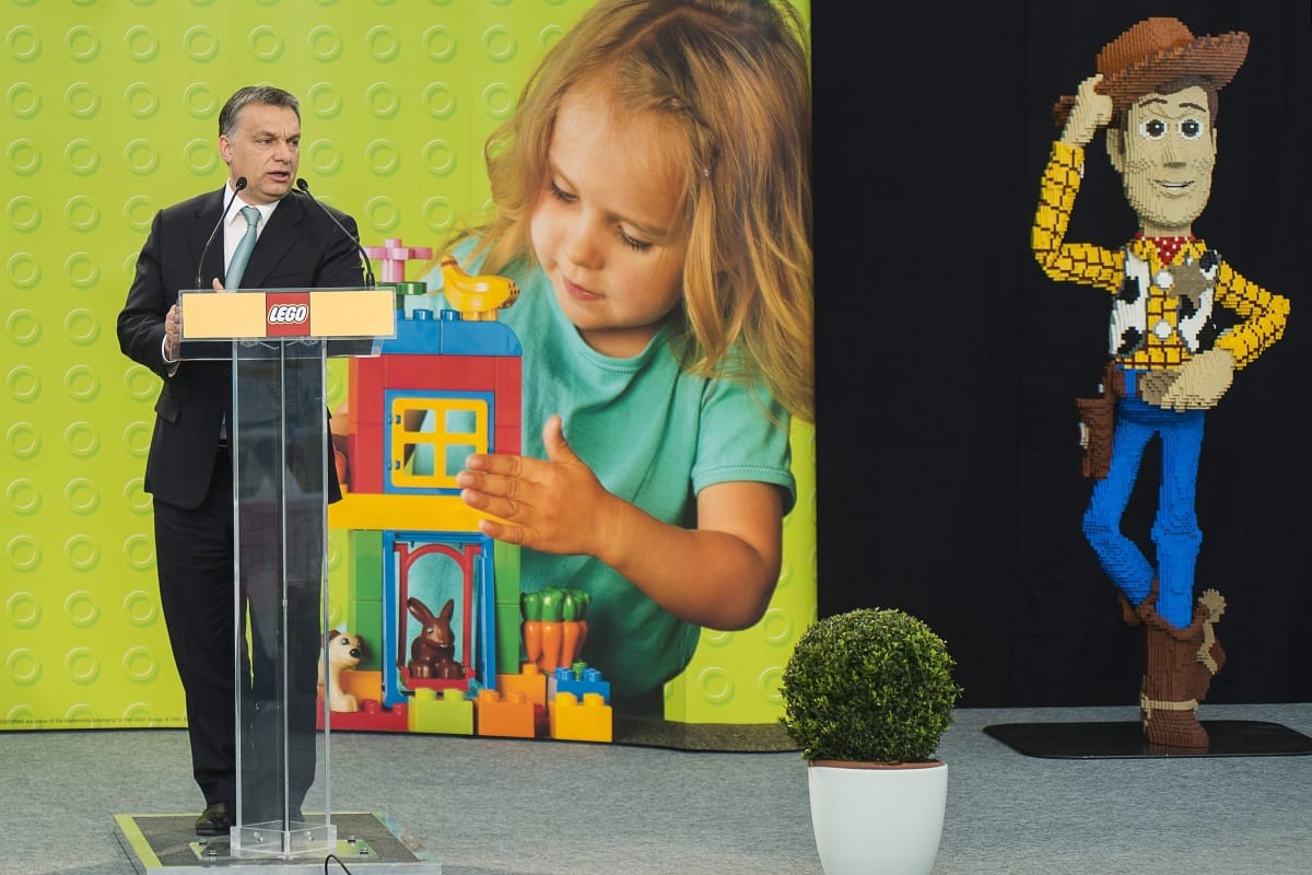 És akkor Orbán a Tescóhoz hasonlítja a gazdaságpolitikát