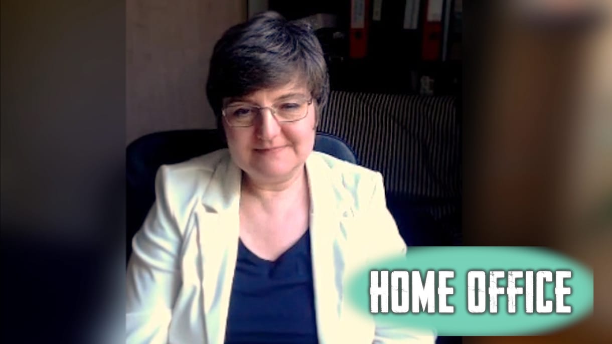 V. Naszályi Márta a Home office-ban: 