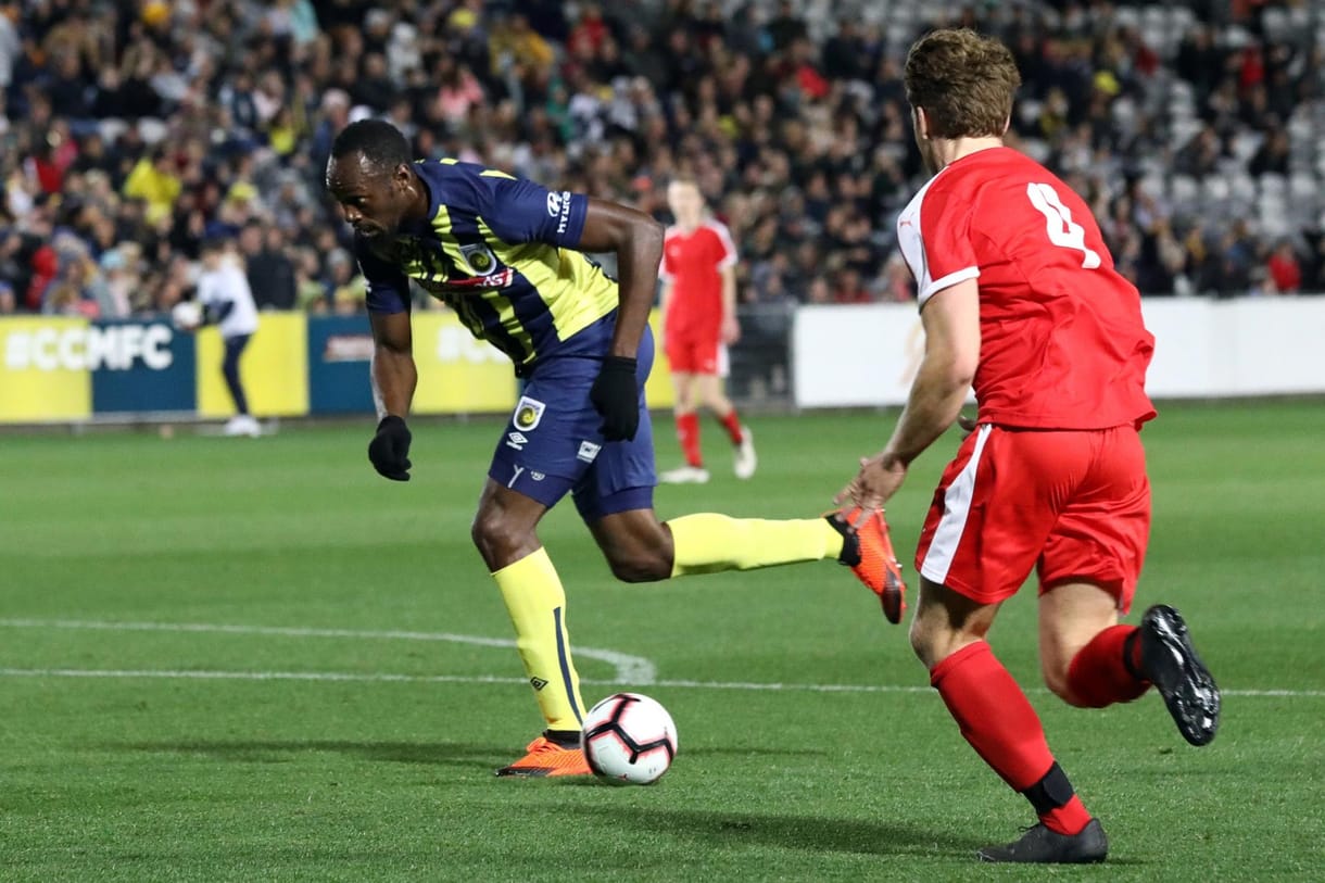 Usain Bolt először focizott igazi meccsen