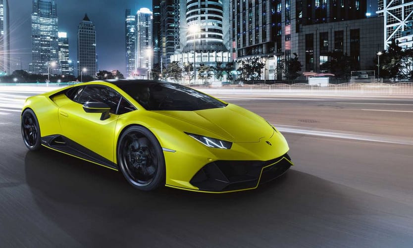 Úgy viszik a Lamborghini Huracánt, mint a cukrot