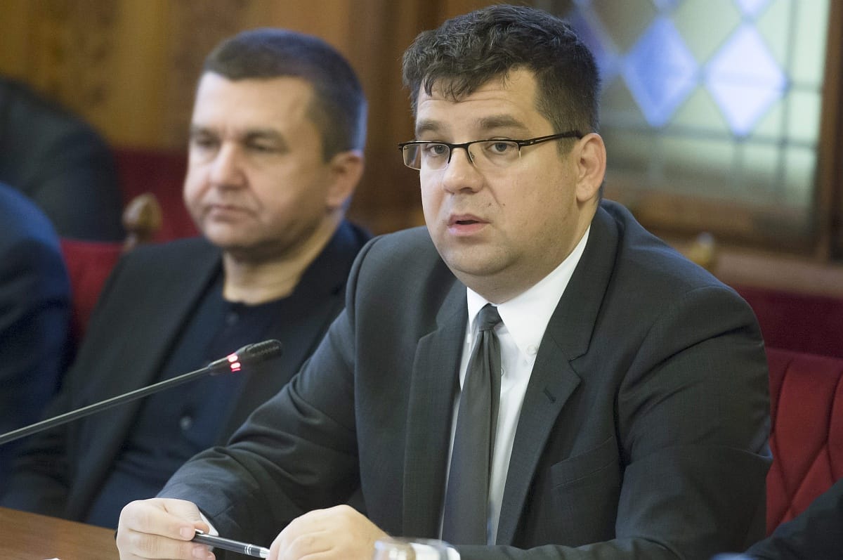 Kidobták az Indexet a Kisvárda meccséről, miután megérkezett Orbán korábbi minisztere