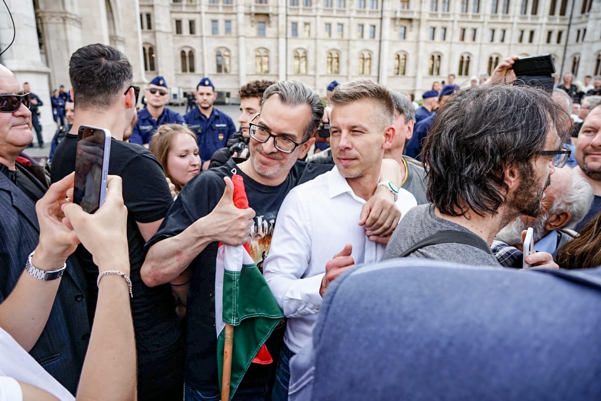 Magyar Péter a hvg.hu-nak: Ciki lett fideszesnek lenni (videó)