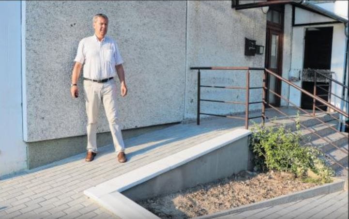 Akadálymentesítést inkább ne Veszprémből rendeljenek