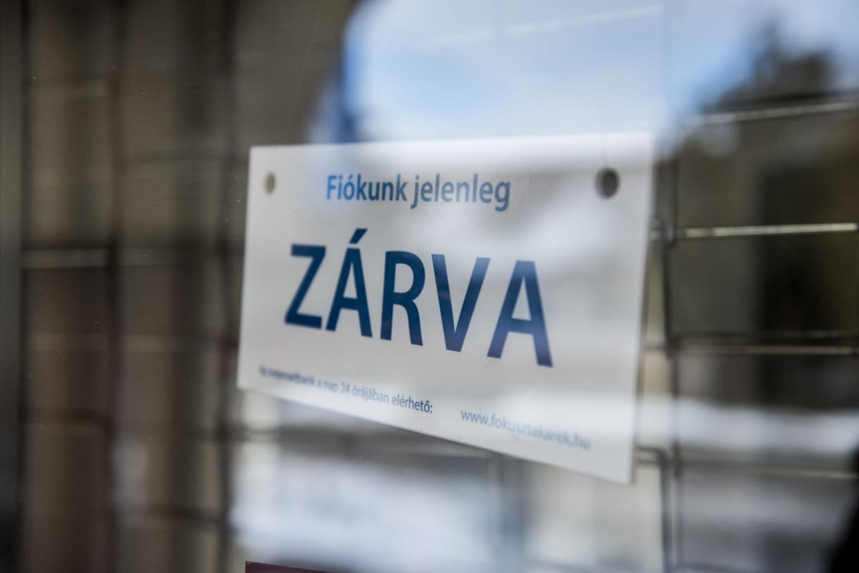 Több százmilliót sikkasztott a takarékszövetkezet egyik ügyvezetője