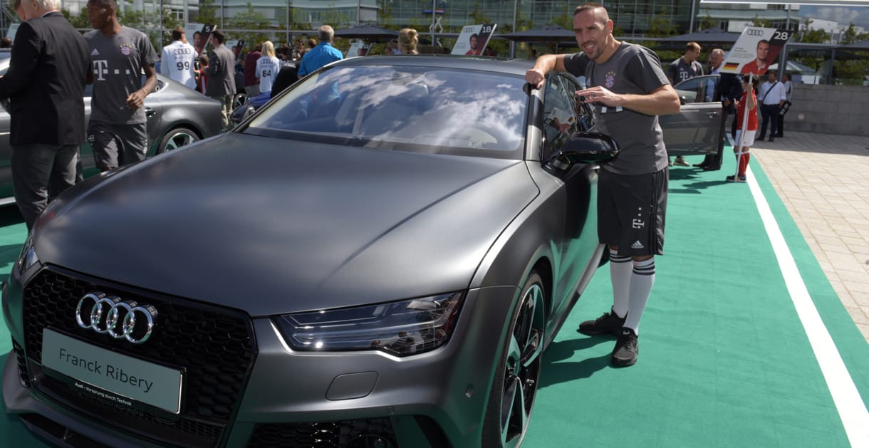 Nem szerénykedtek a Bayern München játékosai az új szolgálati autóik kiválasztásánál