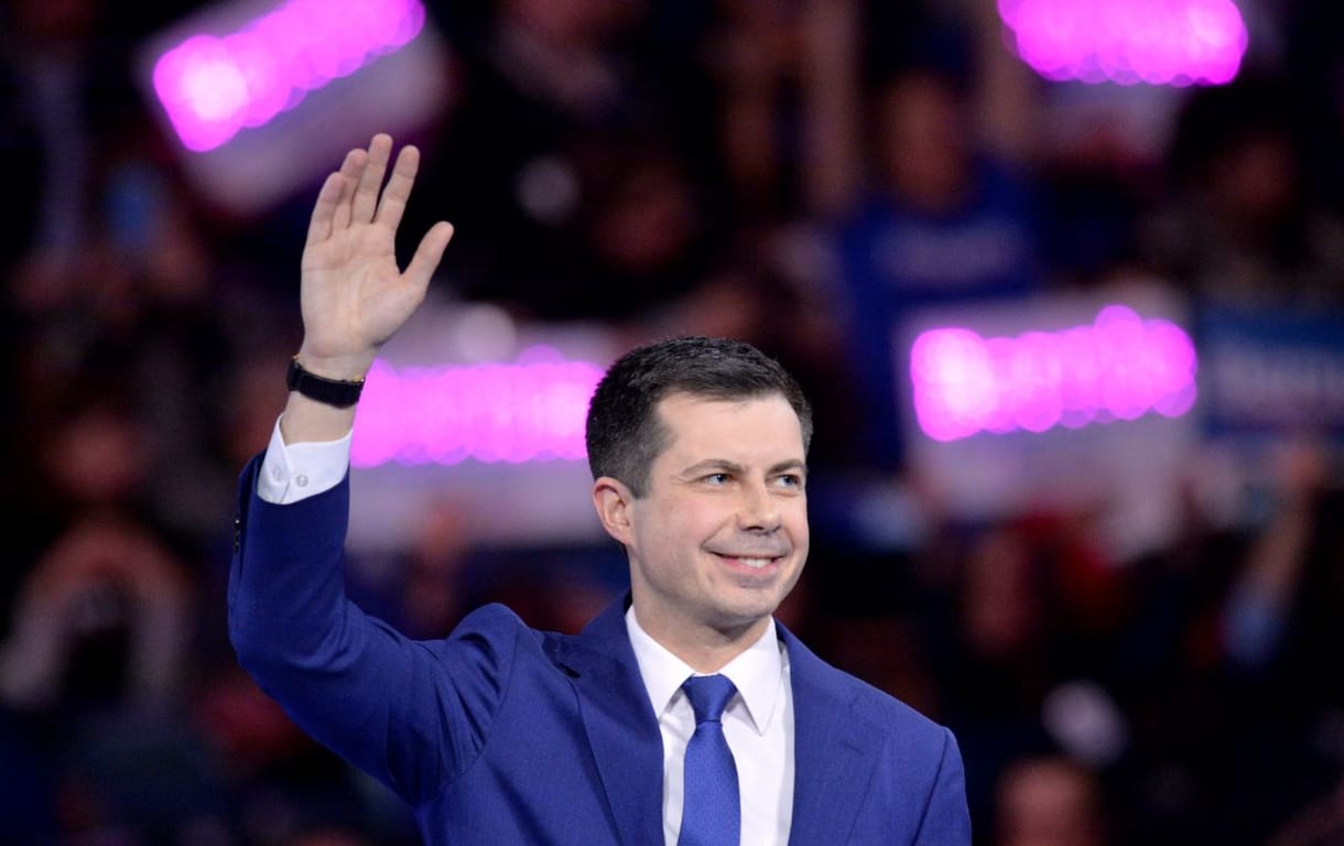 Két újszülöttet fogadott örökbe férjével Pete Buttigieg amerikai közlekedésügyi miniszter