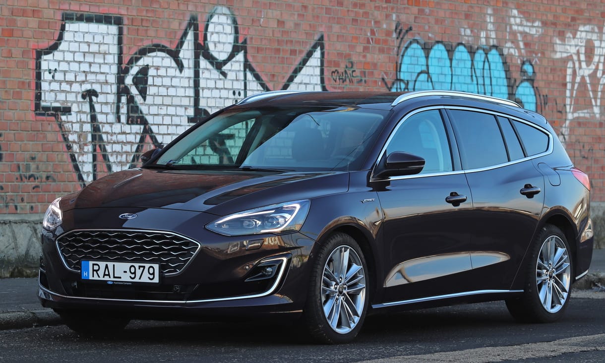 Luxus hátizsák: teszten a Ford Focus Vignale kombi