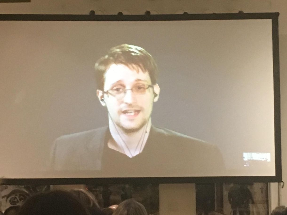 Snowden: Ha kiesem az ablakon, akkor az nem lesz öngyilkosság