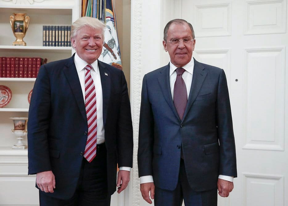 Titkos információkat kotyoghatott ki Trump az orosz külügyminiszternek