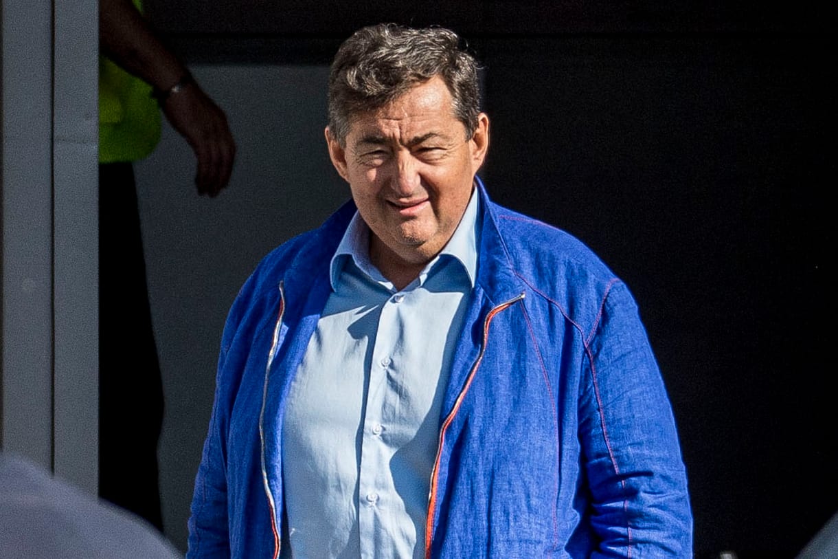 Mészárosék birodalmába olvadnak Simicska egykori cégei