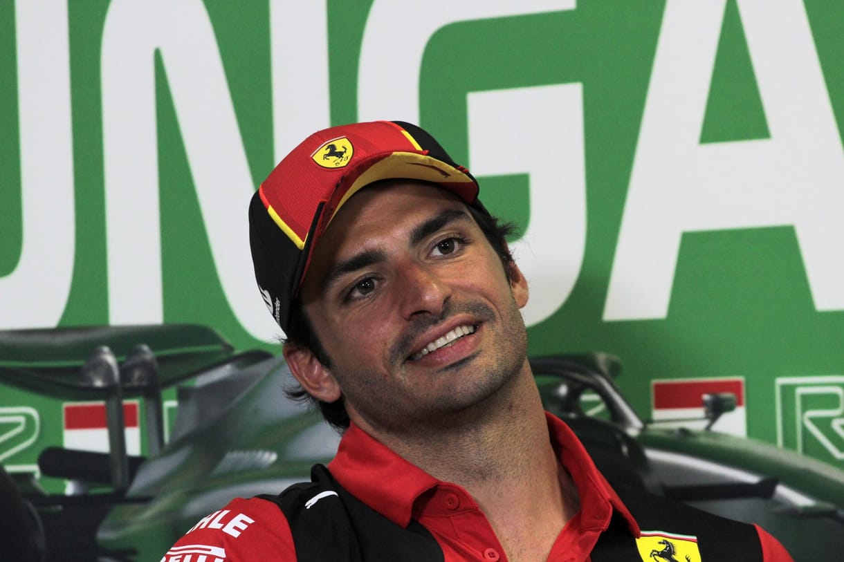 Letépték Sainz óráját, a rablók után iramodott a Ferrari pilótája