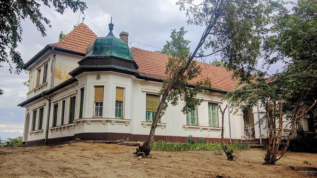 Látogatási tilalmat rendeltek el két kecskeméti idősotthonban