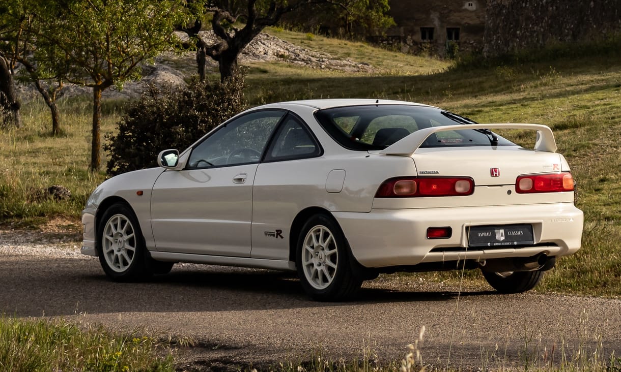 Egekig forgatható motorral vár új gazdára ez a remek Honda Integra Type R