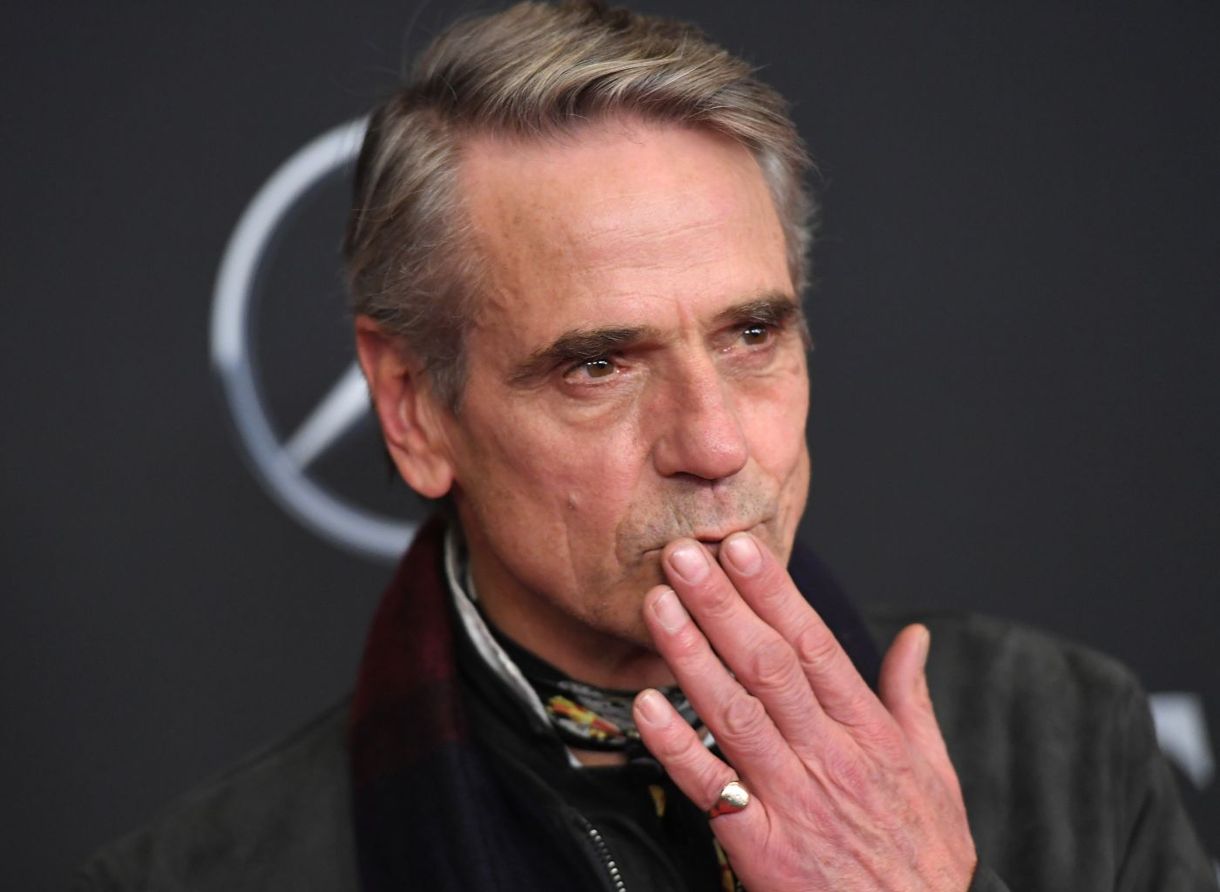 Azért vállalt újabb szerepeket Jeremy Irons, hogy fel tudja újíttatni a kastélyát