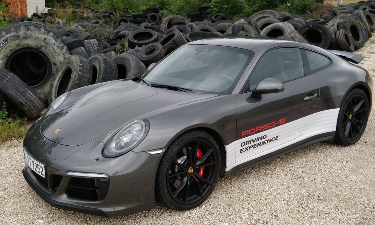 Beültetjük az összes Porschéba: 8+1 bonbon a német desszertes dobozból