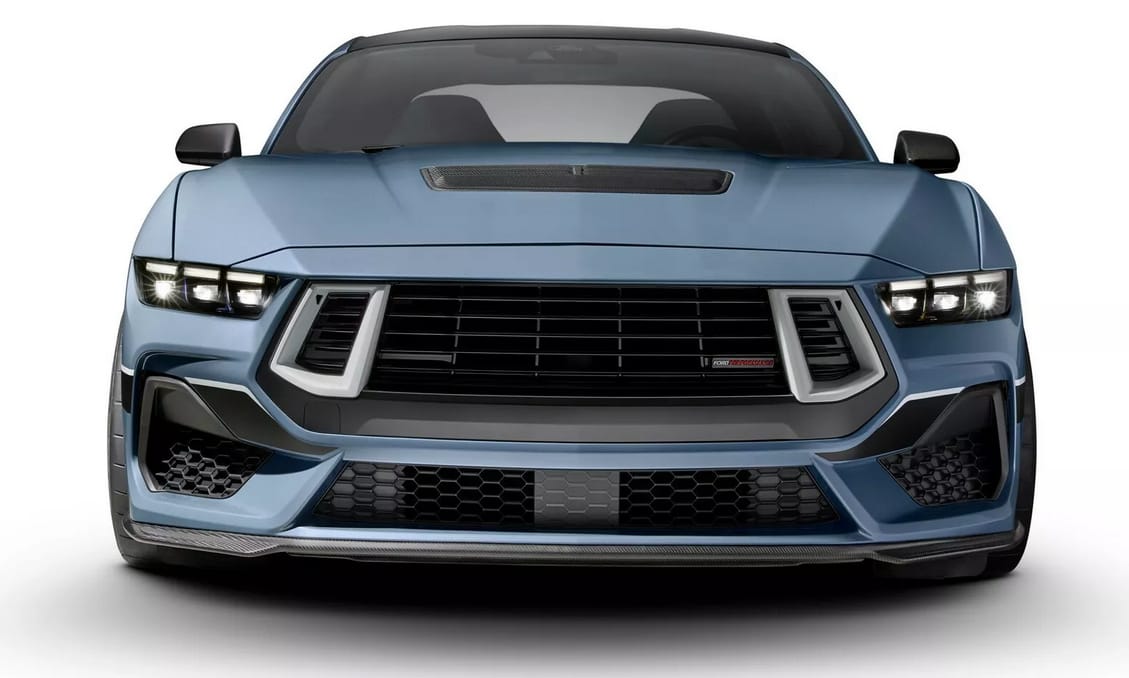 811 lovas új Mustanggal rukkolt elő a Ford