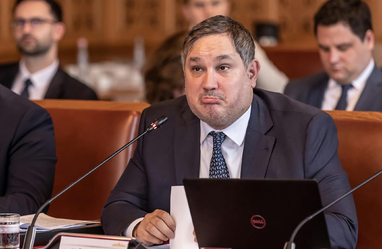 Magyar és Karácsony kánonban teszik helyre Nagy Mártont, aki továbbra is állítja, az iparűzési adó módosítása nem érinti a kaszinókat