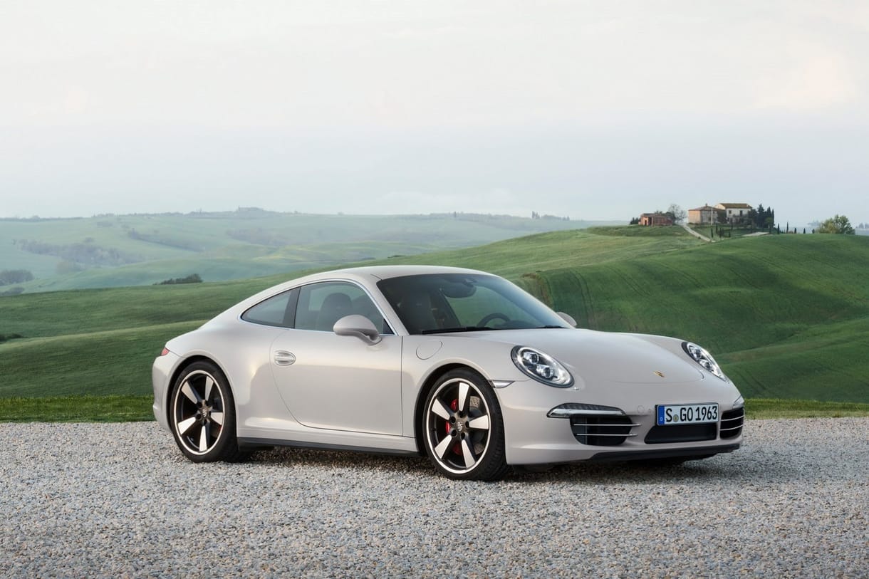 1963 darab készül összesen az ünnepi Porsche 911-ből
