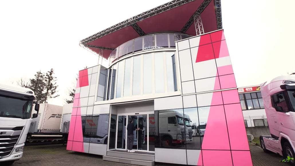 Eladó az eBayen egy Forma-1-es Motorhome