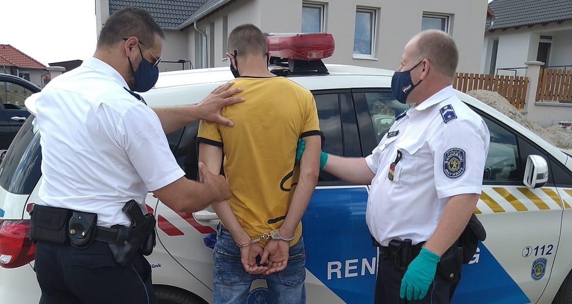 Meg akartak erőszakolni egy HÉV-ről leszálló nőt, a rendőrök elfogtak egy férfit