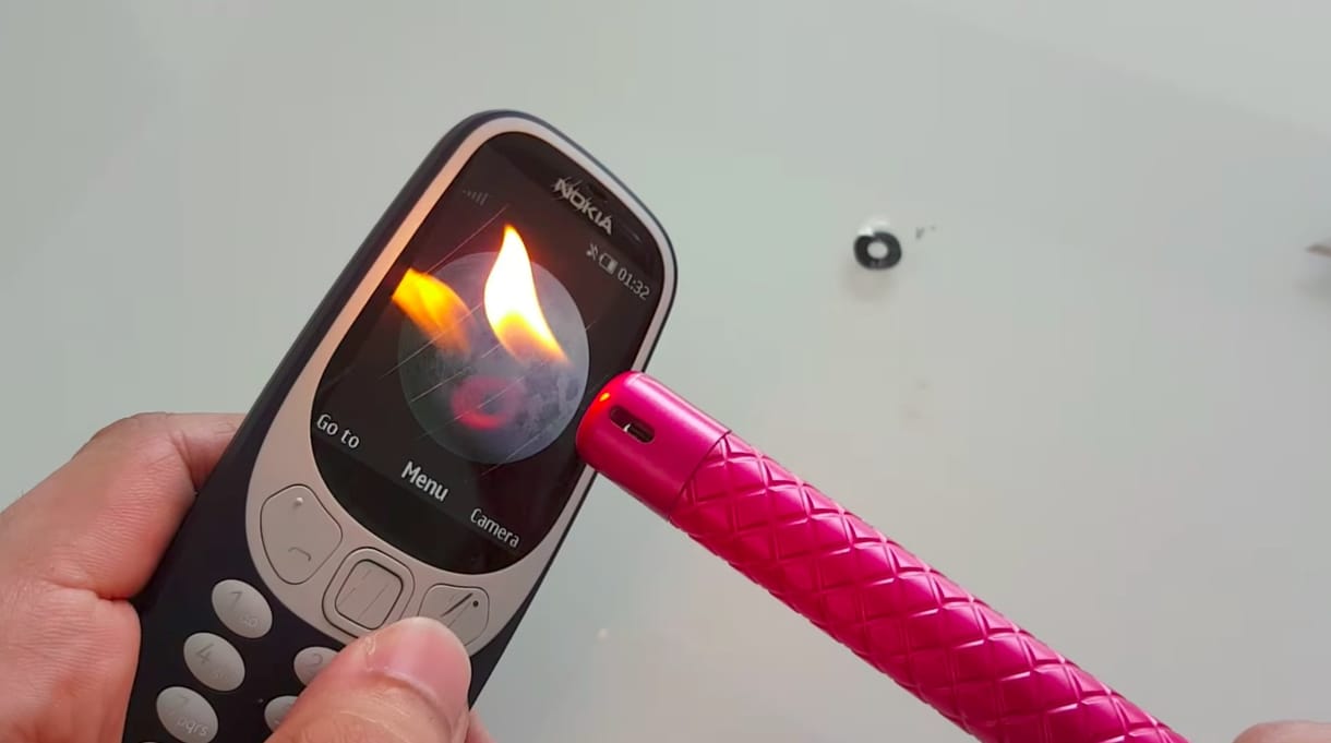 Visszatért a legenda, megcsinálták az új Nokia 3310 strapatesztjét – videó