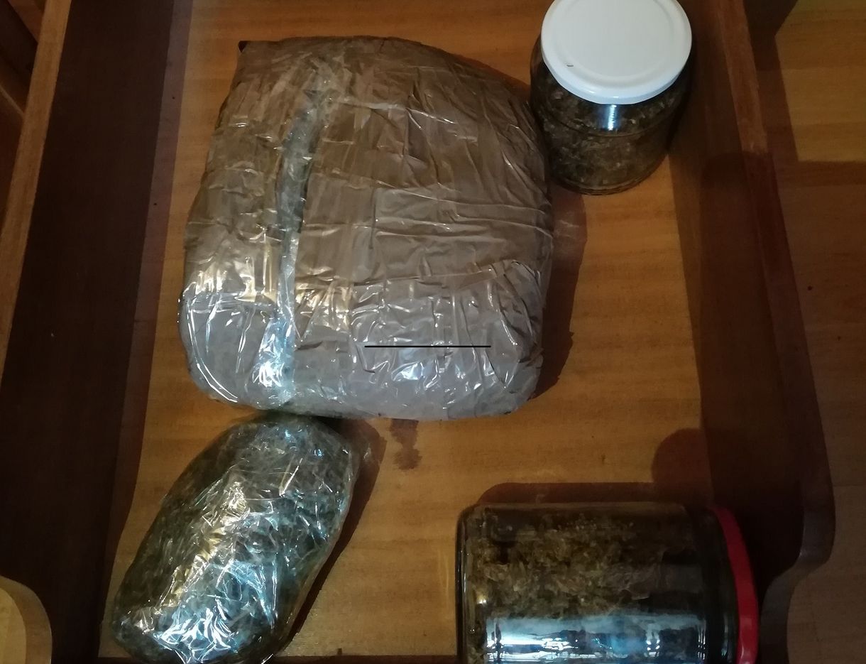 Négy kiló füvet találtak egy VIII. kerületi lakásban
