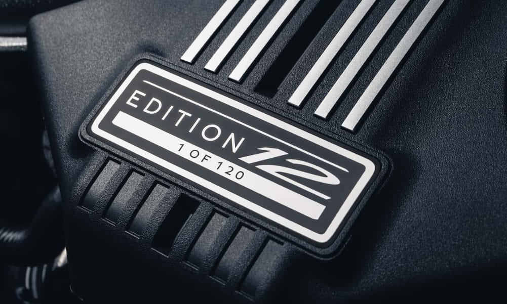 20 év után stílusosan búcsúzik a Bentley legendás biturbó W12-es motorja