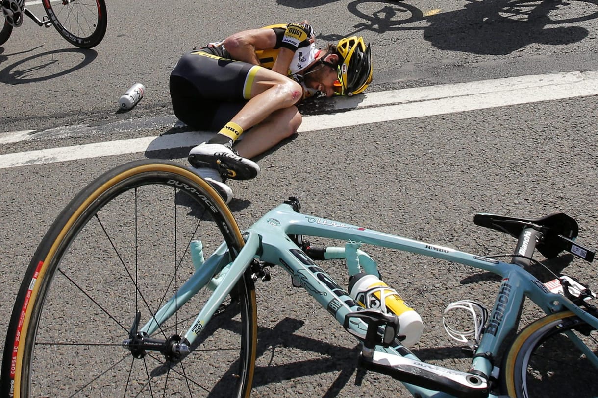Fotók: Tömegbaleset volt a Tour de France-on