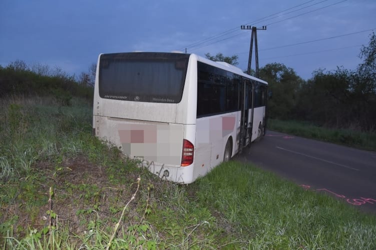 Ellopott és kipakolt egy buszt, aztán az ágya alatt próbált elbújni egy halmajugrai férfi
