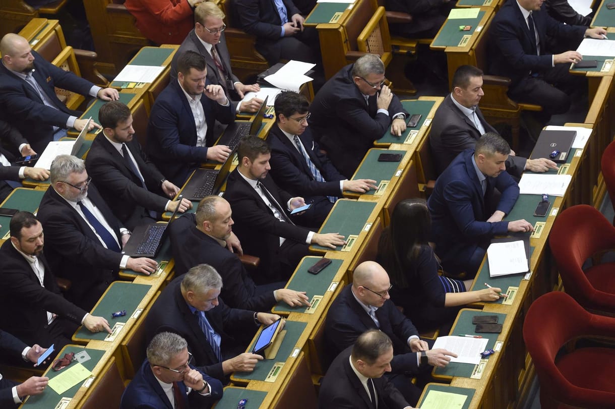 Etikai eljárás indult a Jobbik szolnoki elnöke ellen, mert a párt tudta nélkül egyezkedett a helyi ellenzékkel