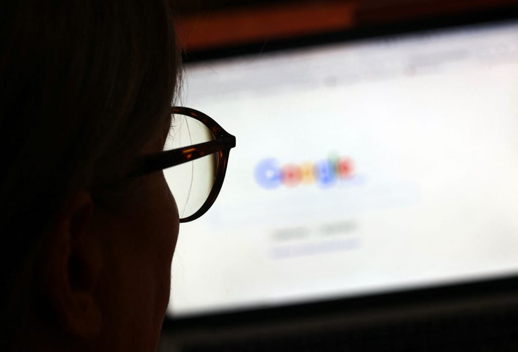 Titkos megállapodást köthetett a Google és az Apple, óriási összeget fizethet az Apple-nek a keresőóriás