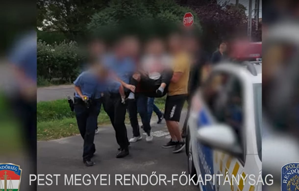Mivel önként nem ment, felnyalábolták - rendhagyó elfogásról tett ki videót a rendőrség 
