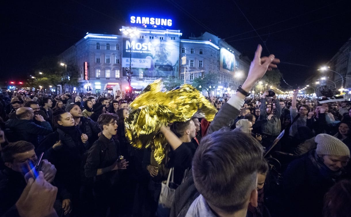 Óriástüntetést szerveznek május 21-re