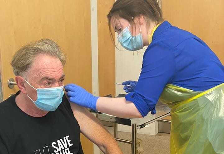Andrew Lloyd Webber is részt vett az oxfordi vakcina tesztjében