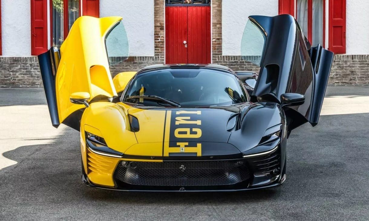 Új rekord: 8,8 milliárd forintot fizettek egy új Ferrariért