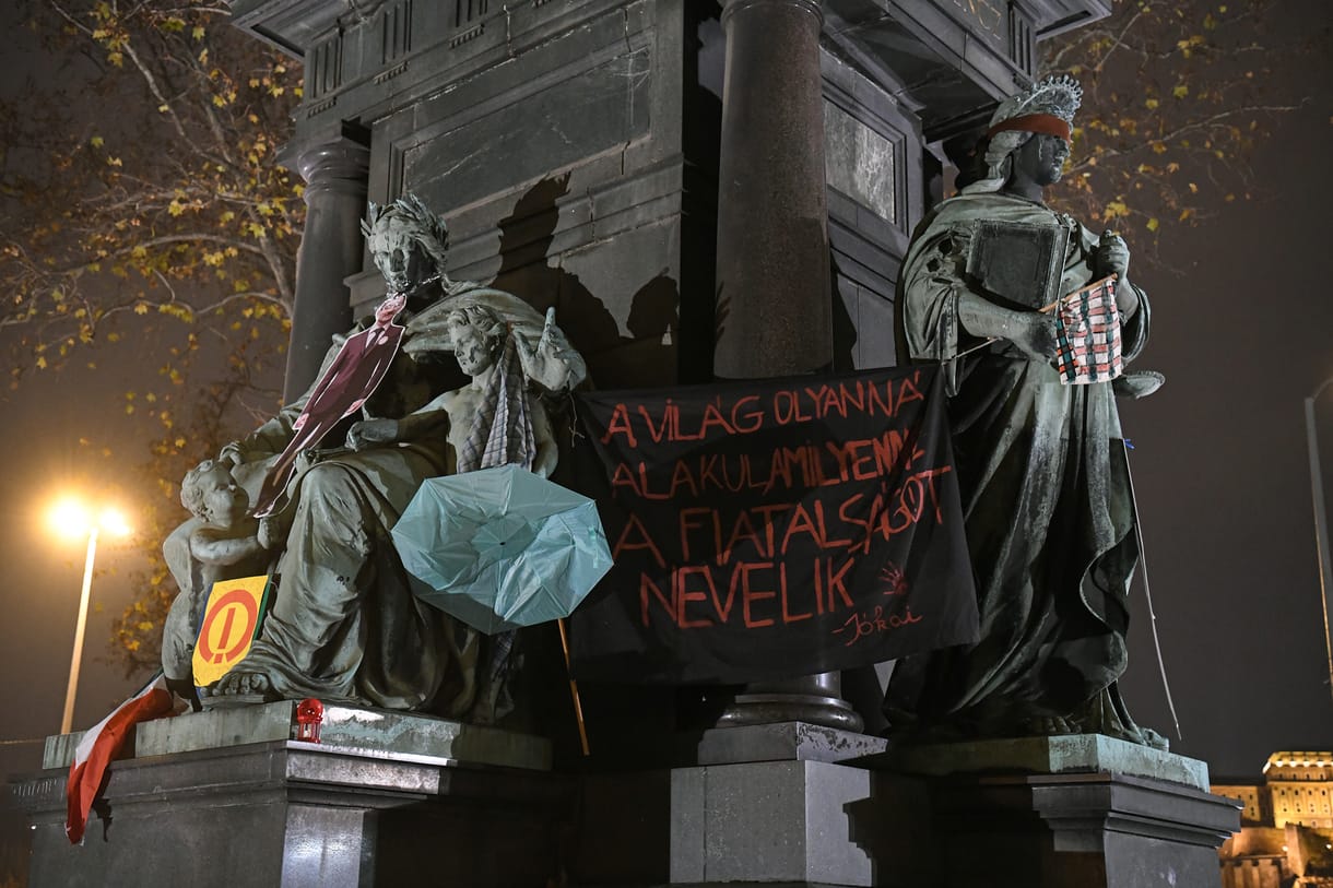 Tettestársakra talált a kormány, de a tanárok és diákok egyre elszántabban küzdenek jogaikért