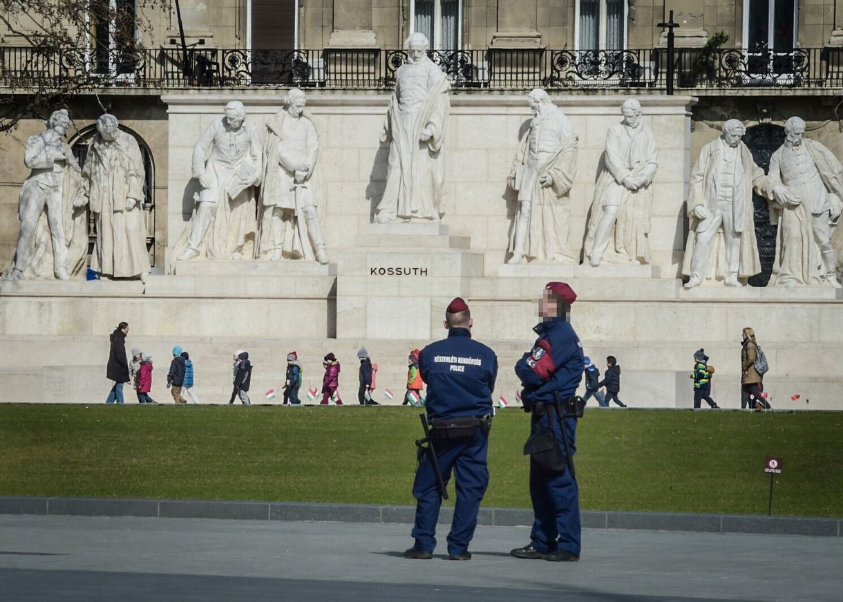 Fotók: Budapestre is elért a migrációs válsághelyzet