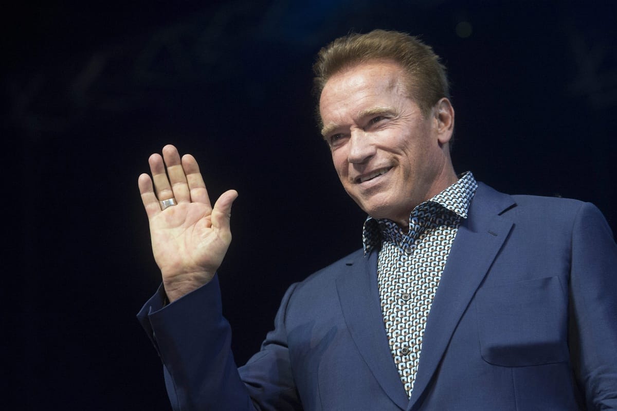 Schwarzenegger tekert egyet az Andrássy úton