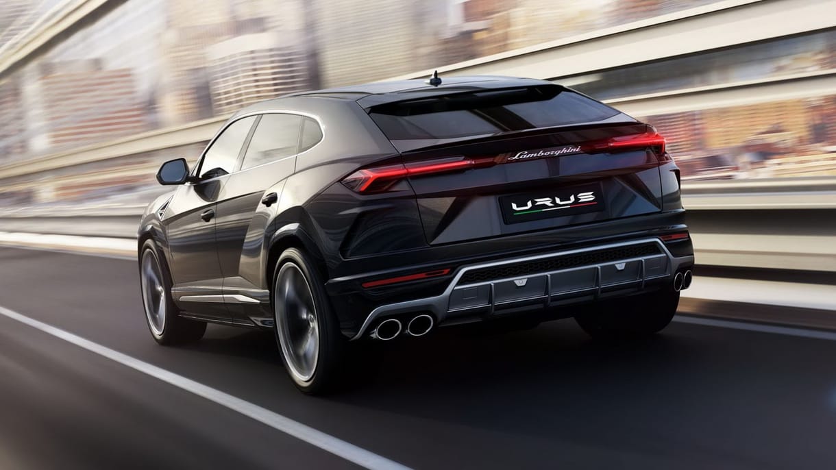650 lóerős lett: itt a Lamborghini első SUV-ja, az Urus