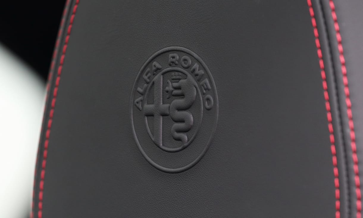 Az Alfa Romeo is beszáll az őrült számháborúba: 1000 lovas új elektromos divatterepjáró jön