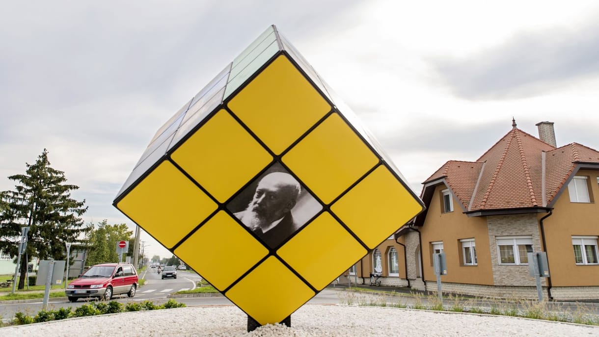 Fogadjunk, hogy nem látott még ekkora Rubik-kockát! – fotók