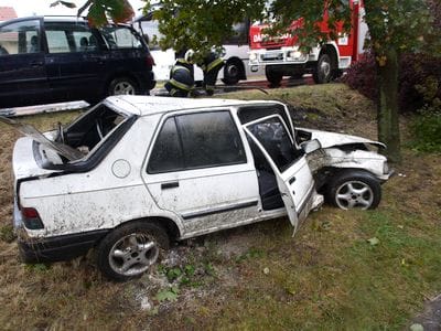  Fotó: szűk volt a kanyar a vizes úton