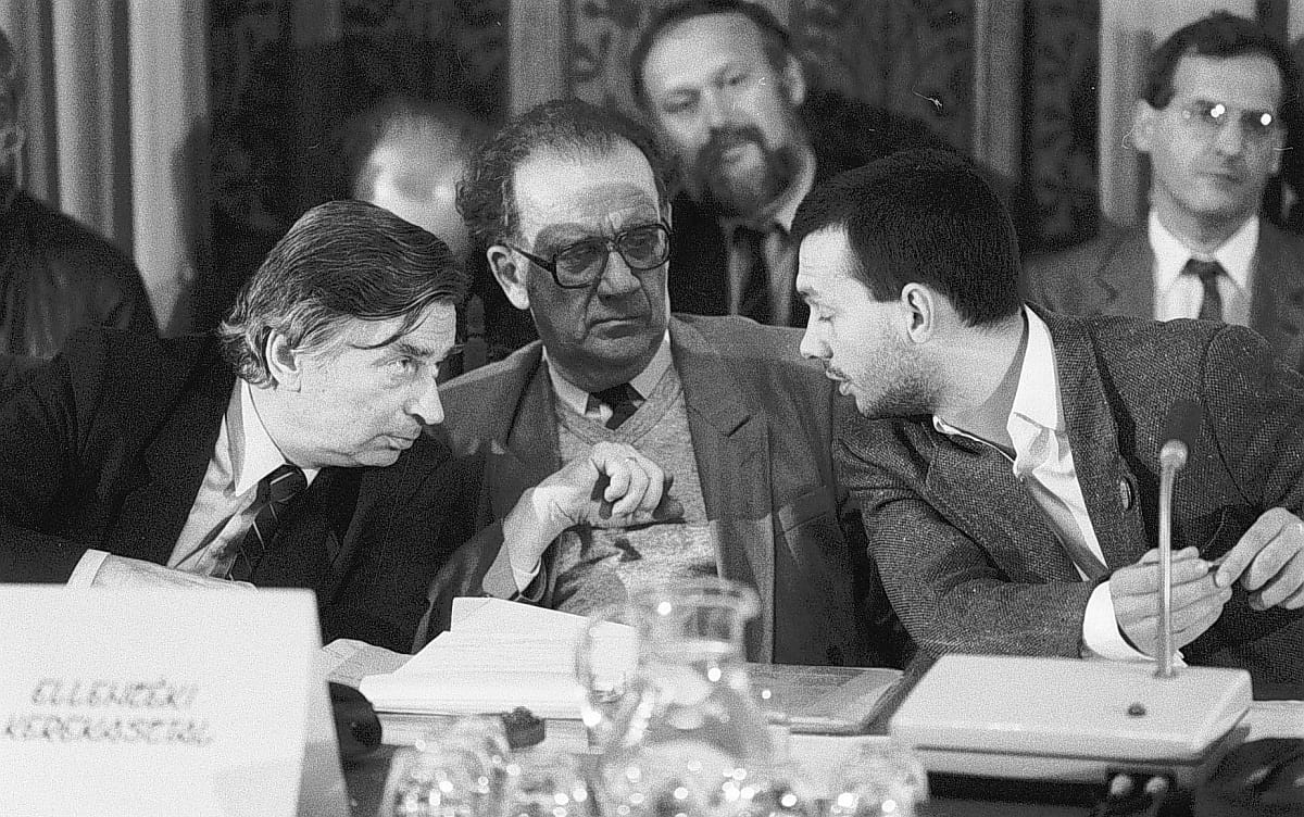 Révész: Antall József szárnyán...