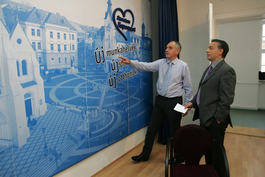 Orbán egyik kegyeltje halmozza az adósságot
