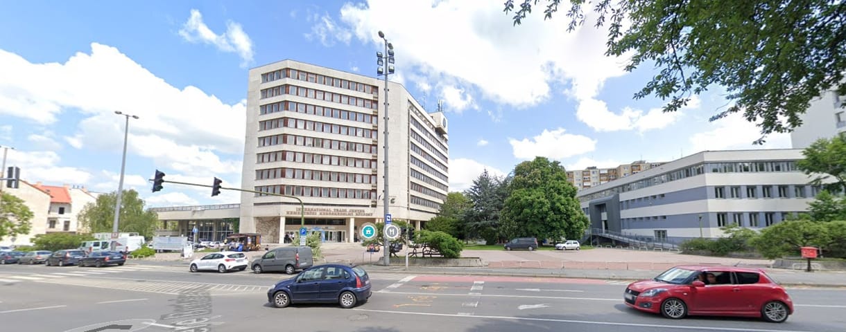Lebontják az egykori MSZMP-székházat Miskolcon